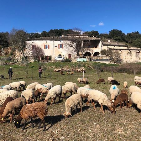 Gites La Ferme Accrochee A La Colline Лагорс Екстер'єр фото