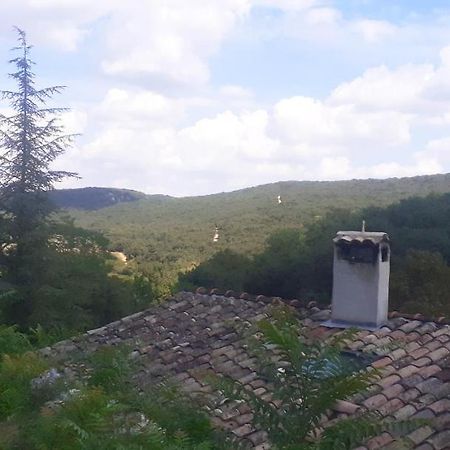 Gites La Ferme Accrochee A La Colline Лагорс Екстер'єр фото